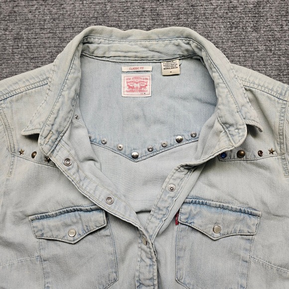 Levi's Tops - Levi Strauss Co Womens Denim Western Shirt Light Wash Studded Star Classic Fit M